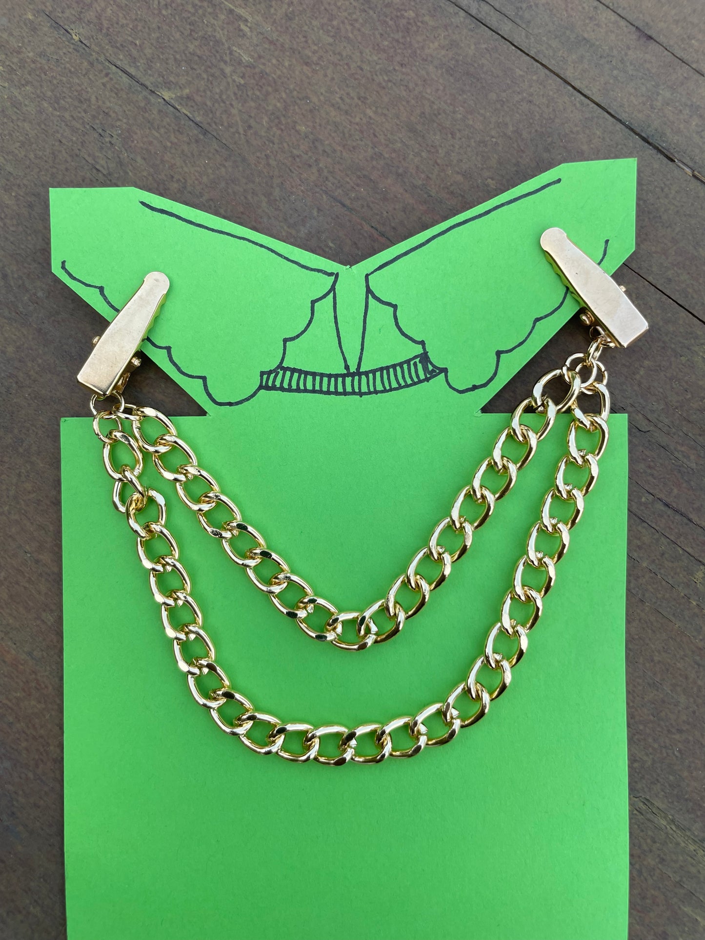 Dual chain gold tone collar clip
