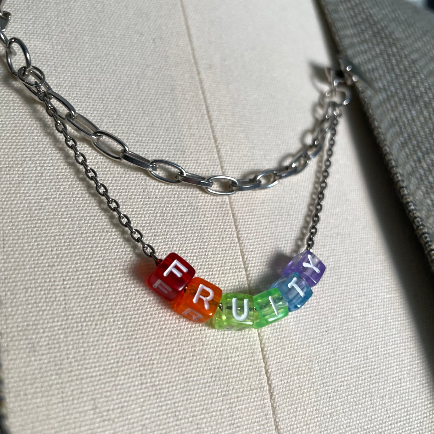 Fruity rainbow collar chain - silver