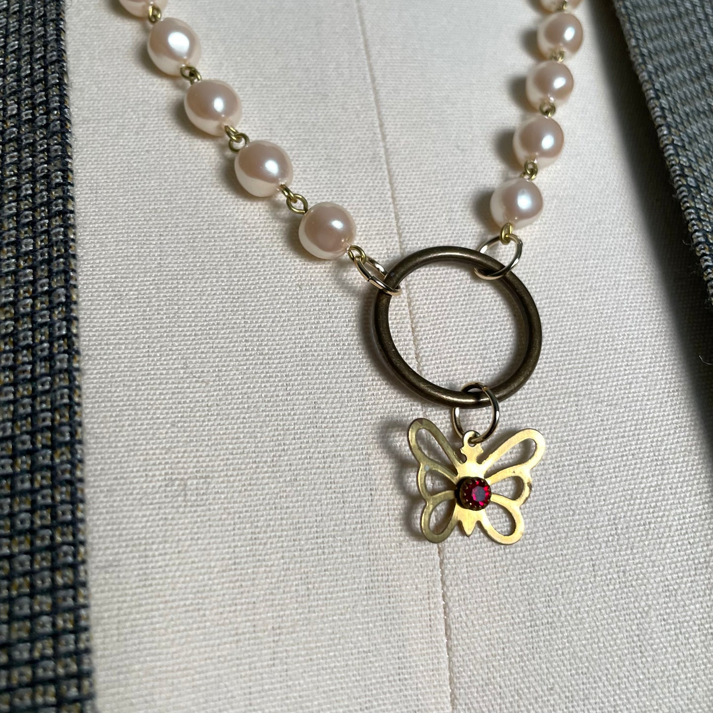 Butterfly pearl clip chain - longer