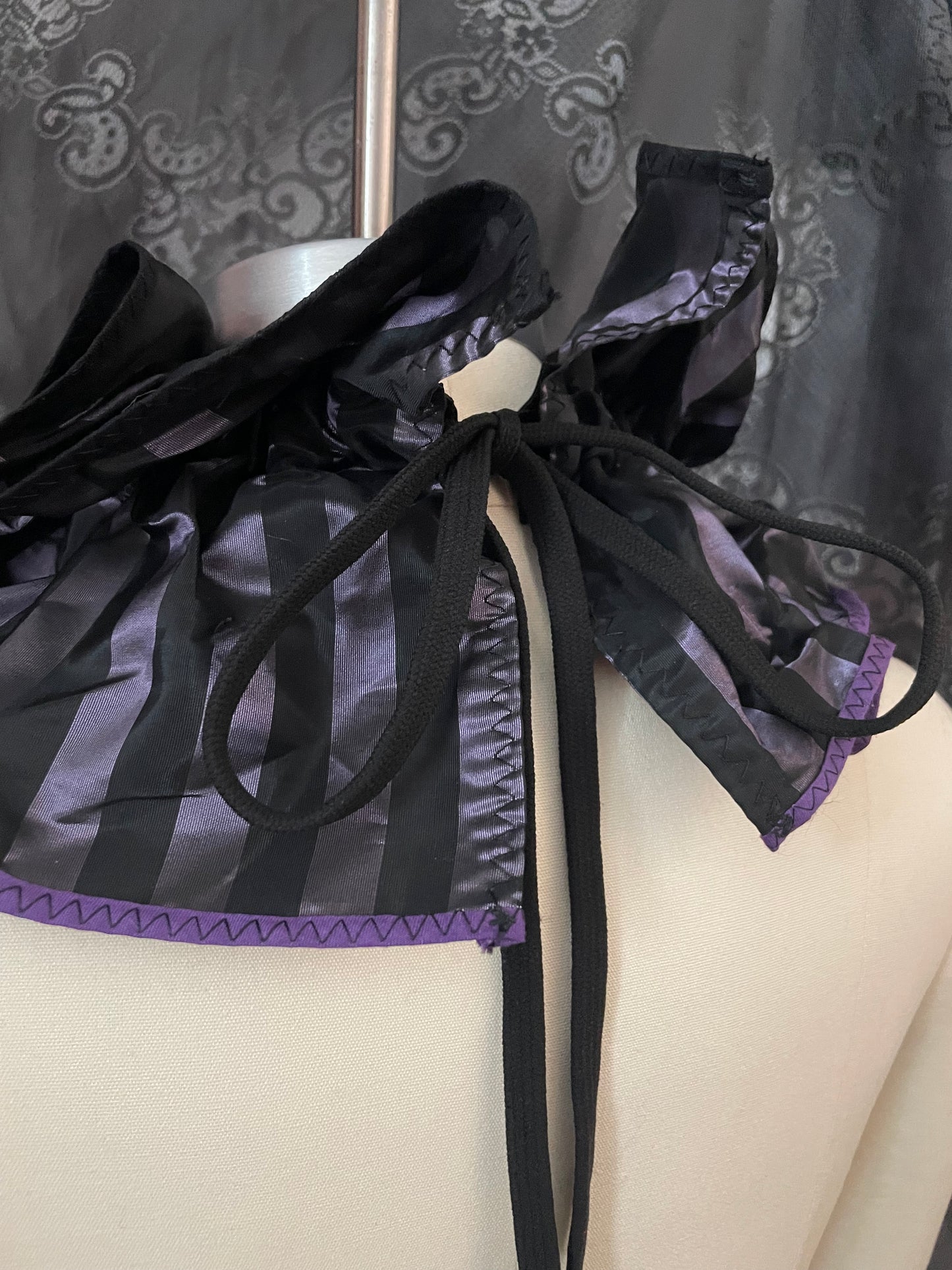 Purple & black Ruffle Collar