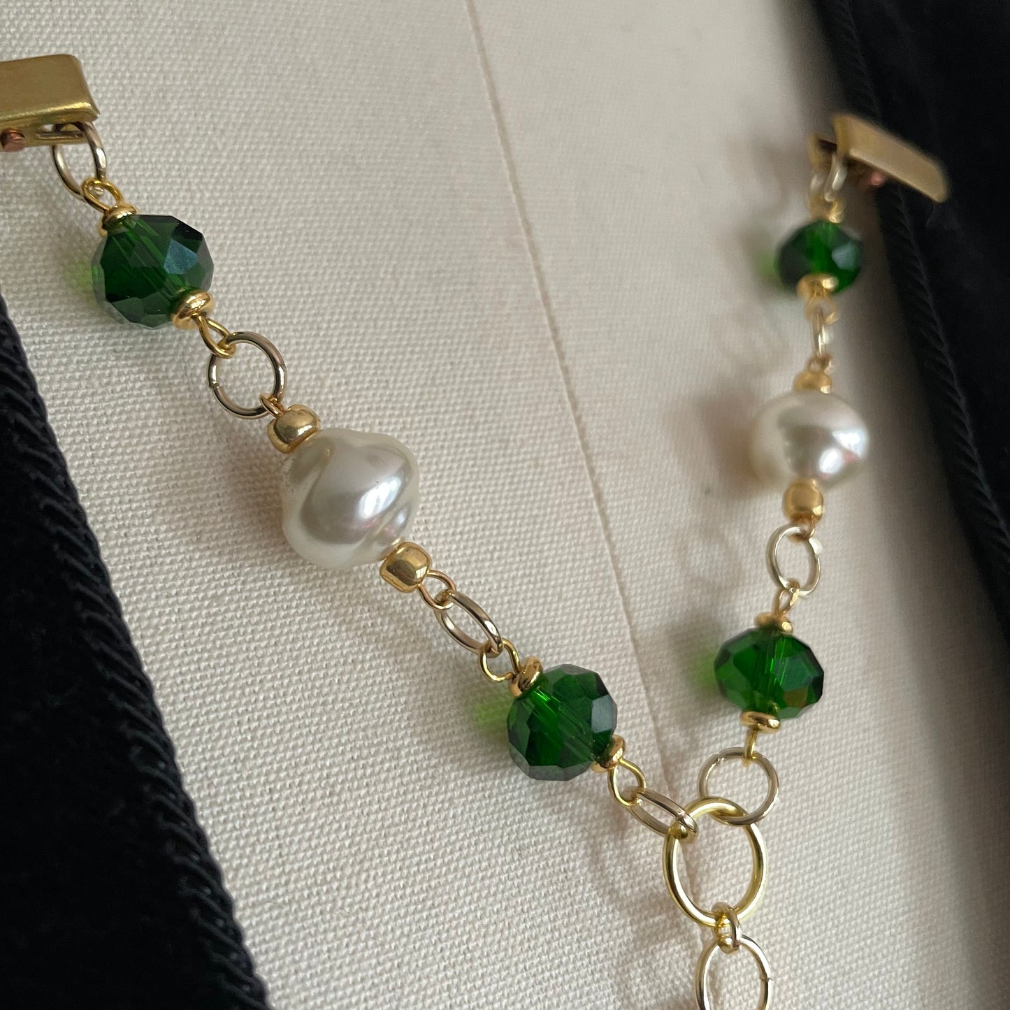 Scorpio scorpion heart clip chain - royal green