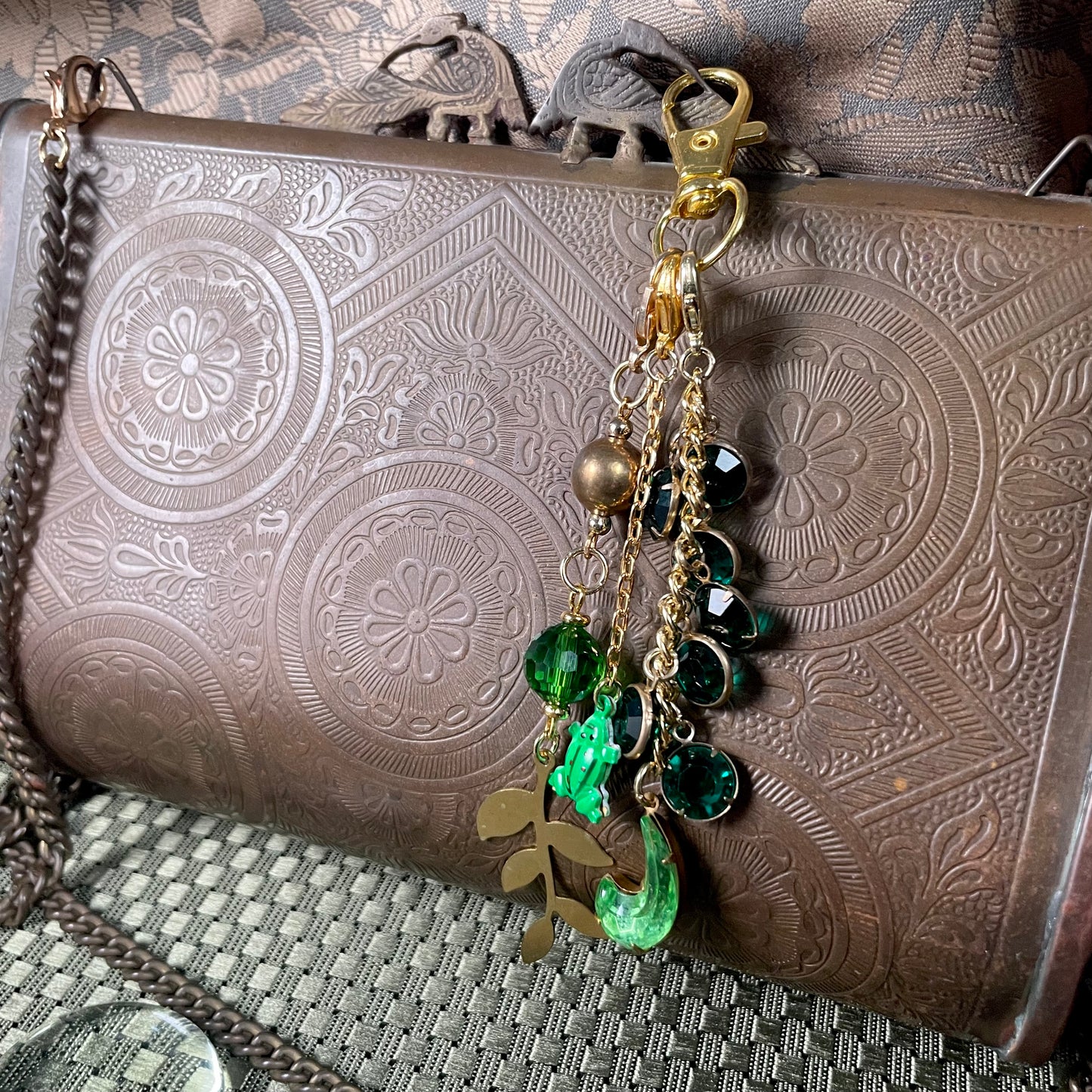 Frog pond goldtone bag charm
