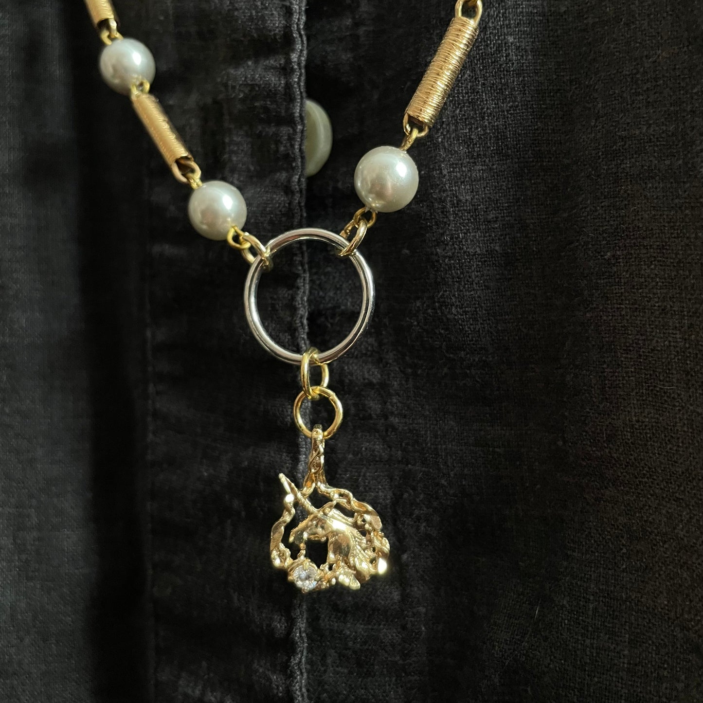 Mixed metal framed unicorn collar chain
