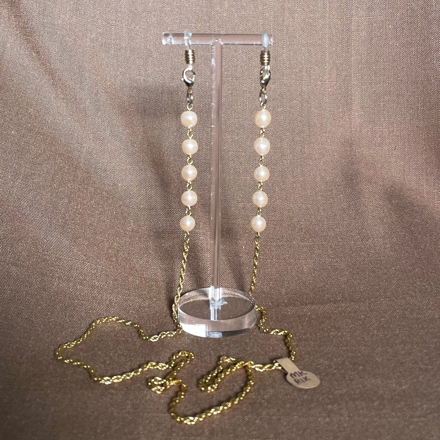 Pearl twist eyeglass chain