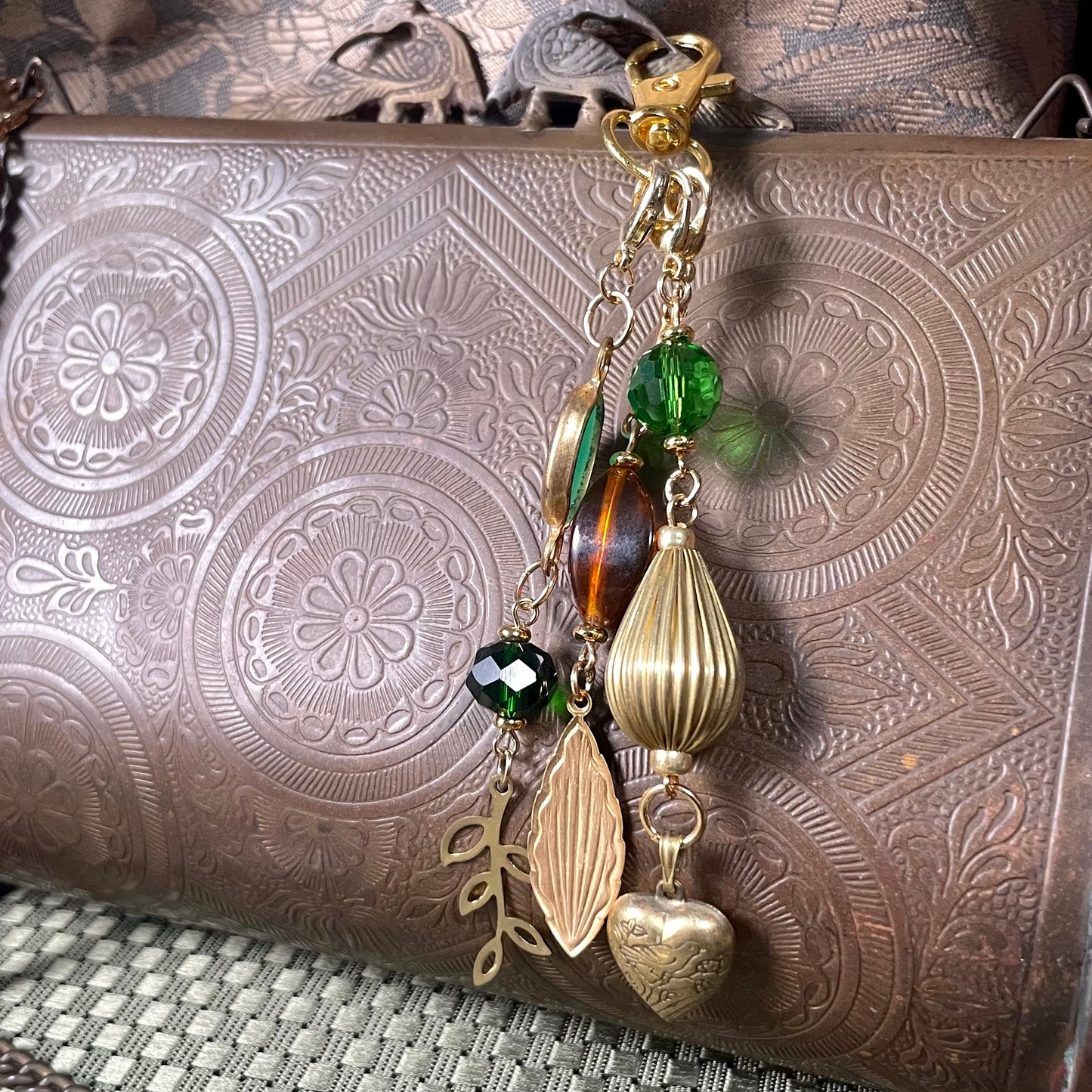 Nature love goldtone bag charm