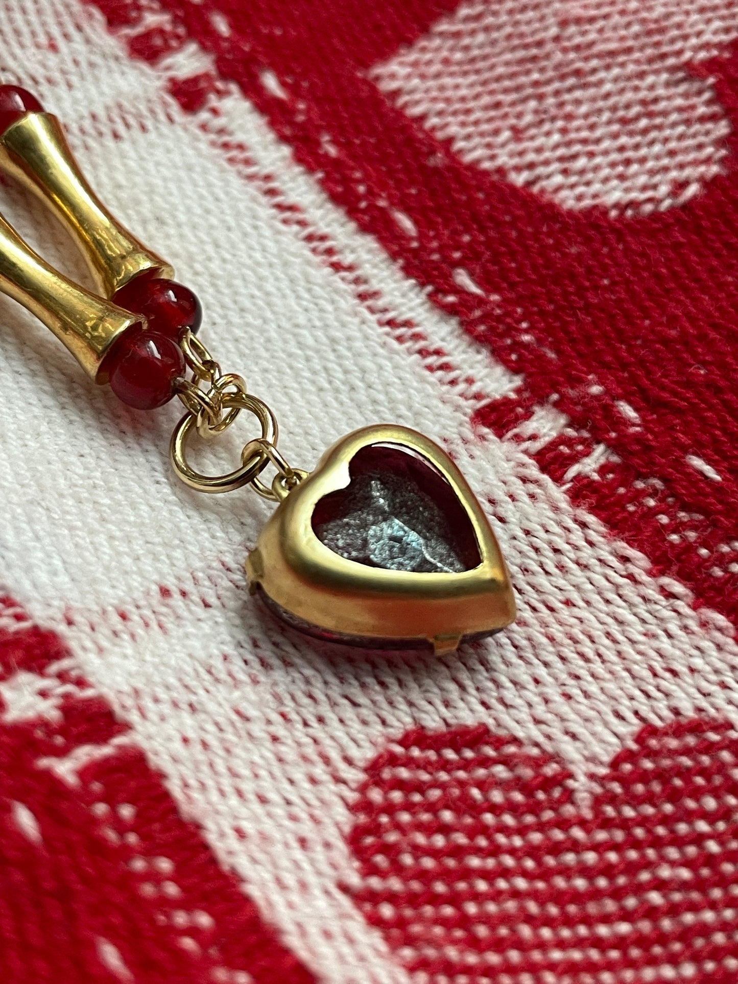 Golden heart collar clip