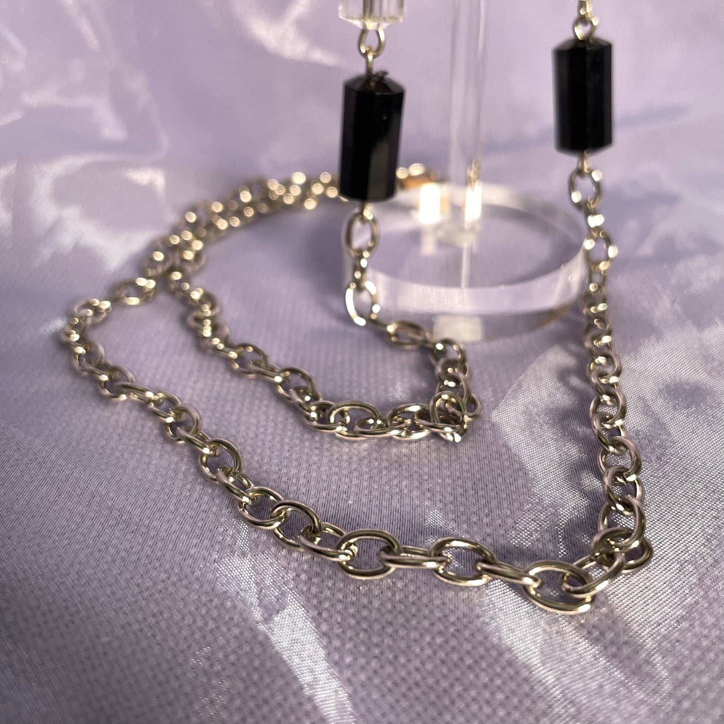 city sights eyeglass chain