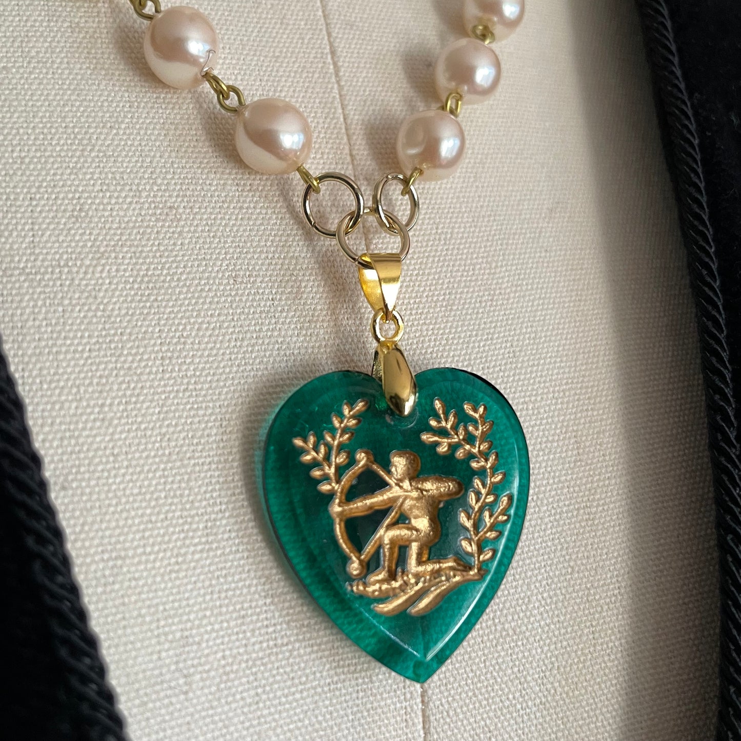 Sagittarius heart clip chain - green pearl