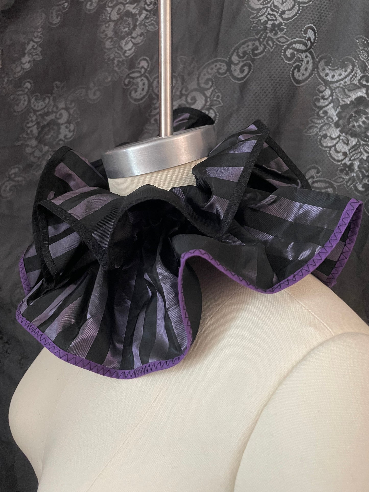 Purple & black Ruffle Collar