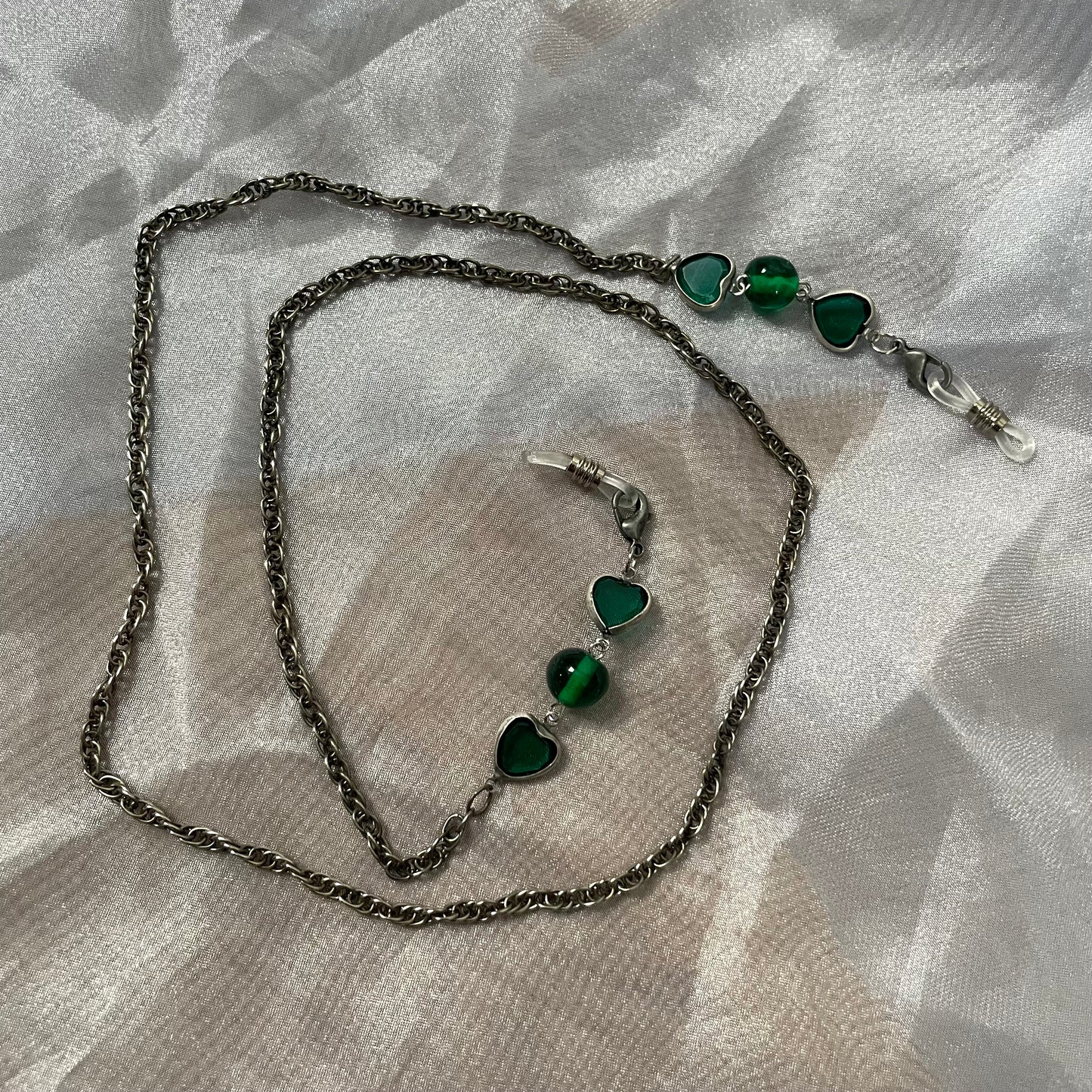 Dark green heart eyeglass chain