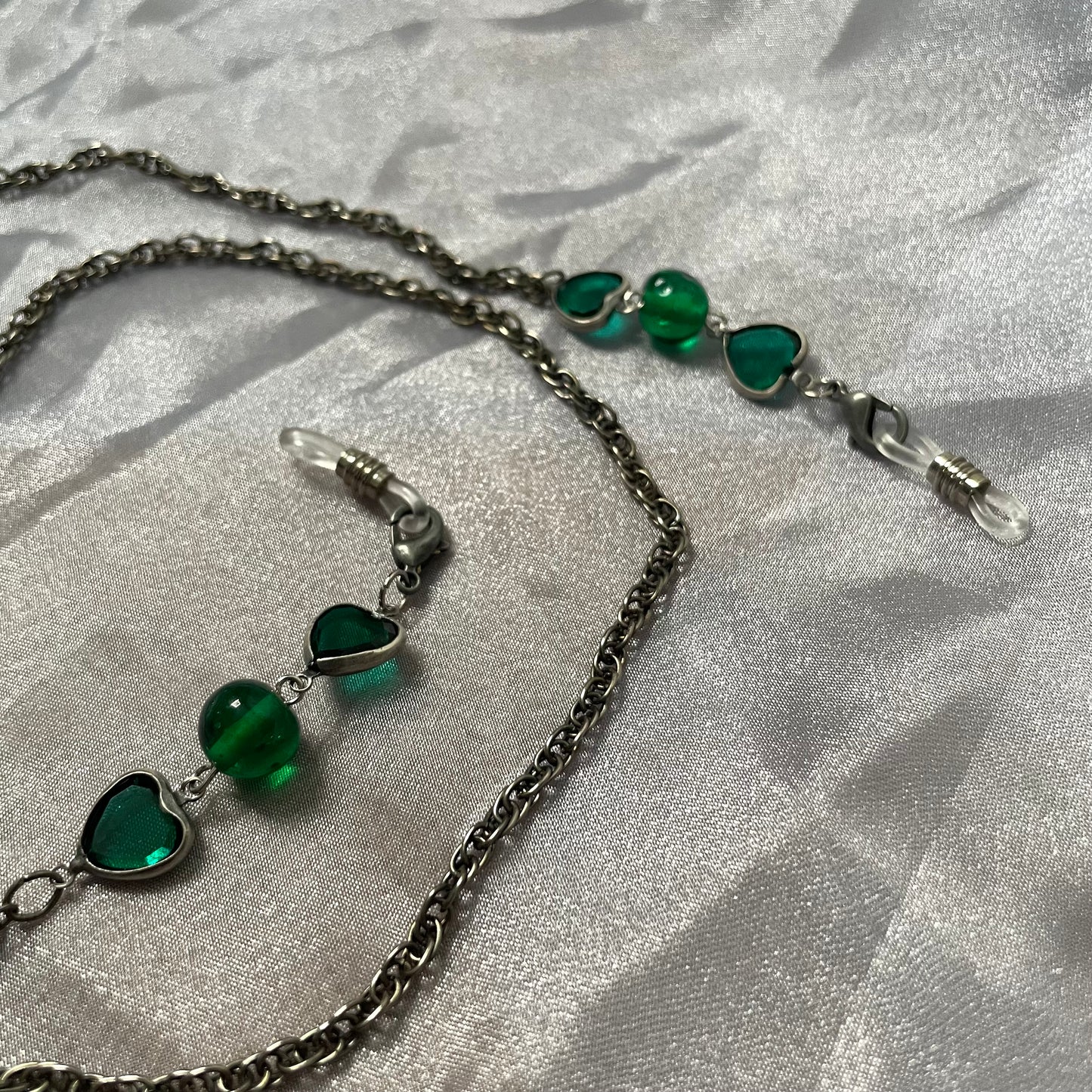 Dark green heart eyeglass chain