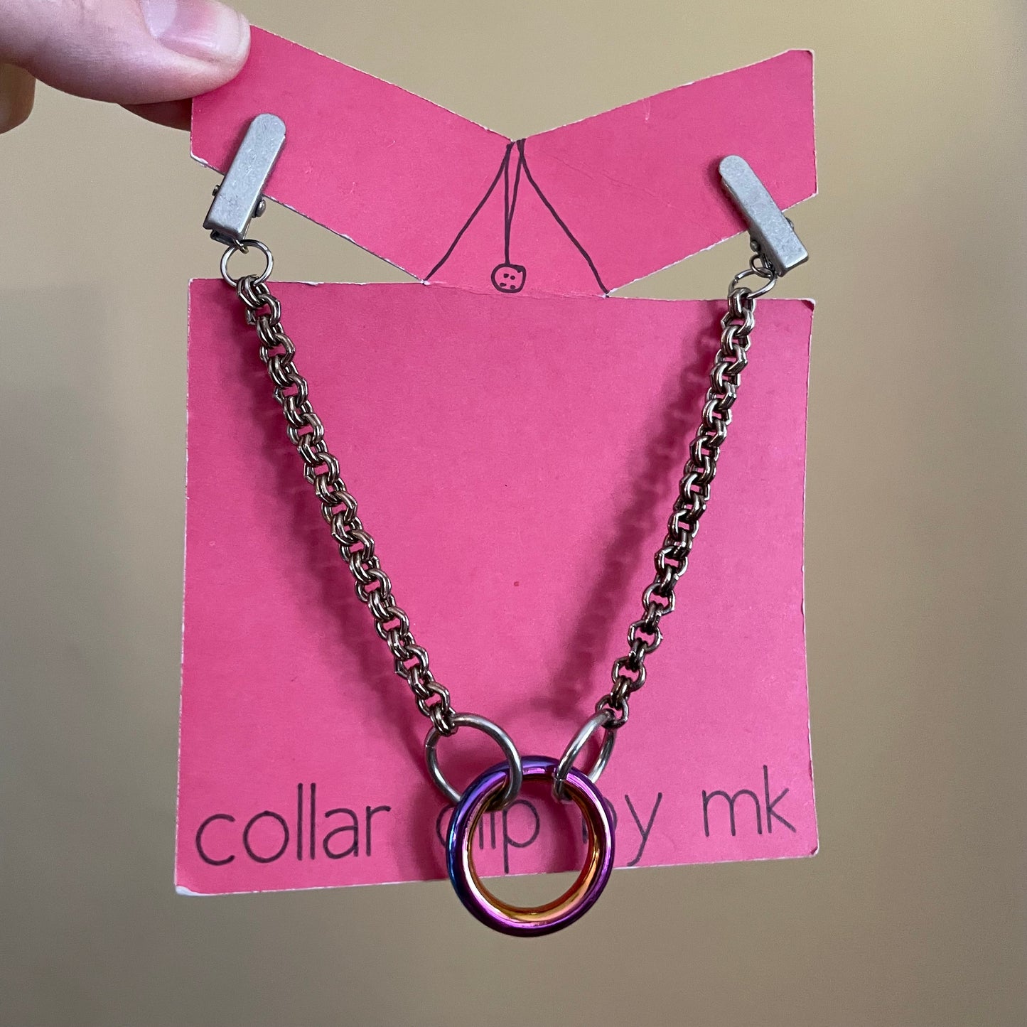 Oil slick o-ring clip chain