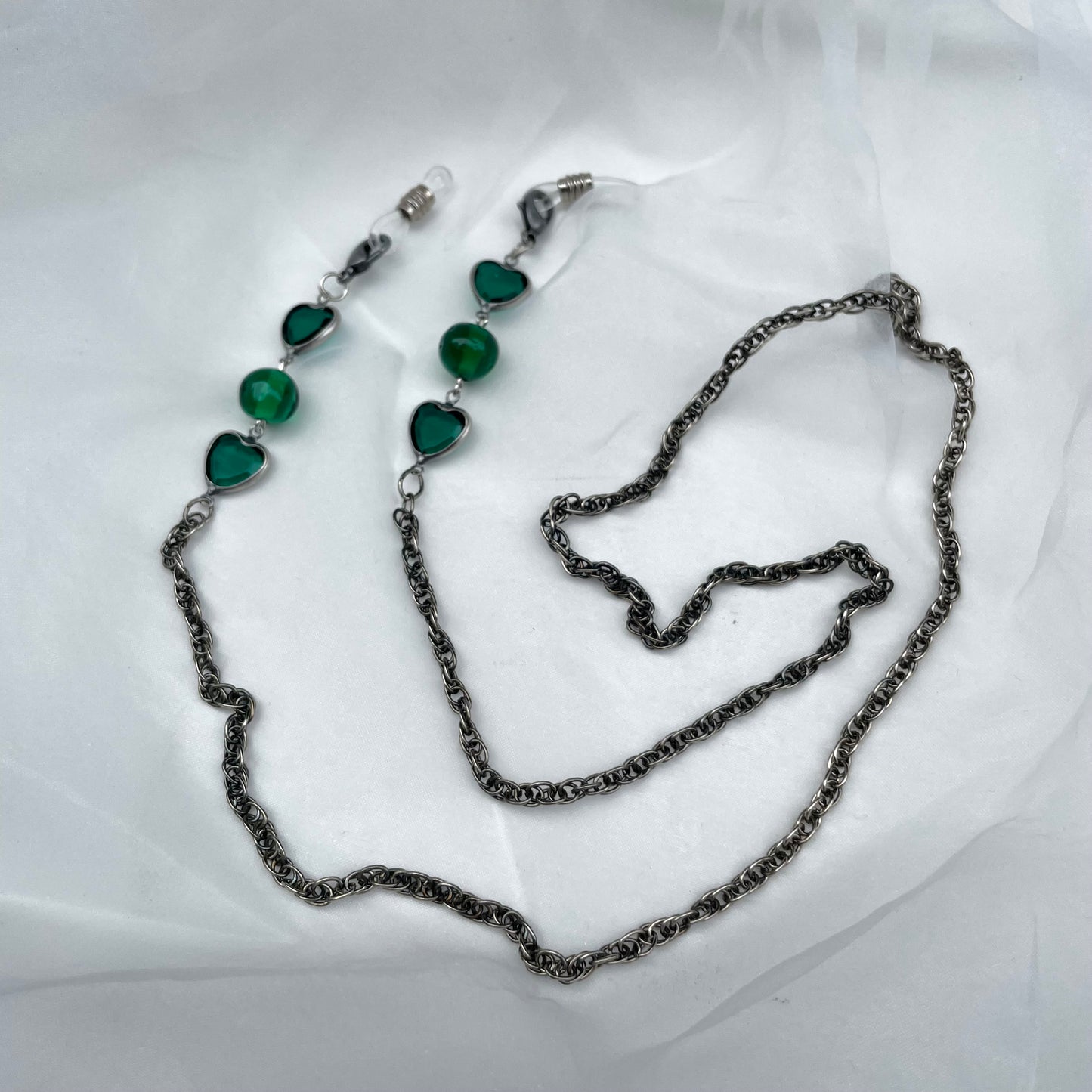 Dark green heart eyeglass chain