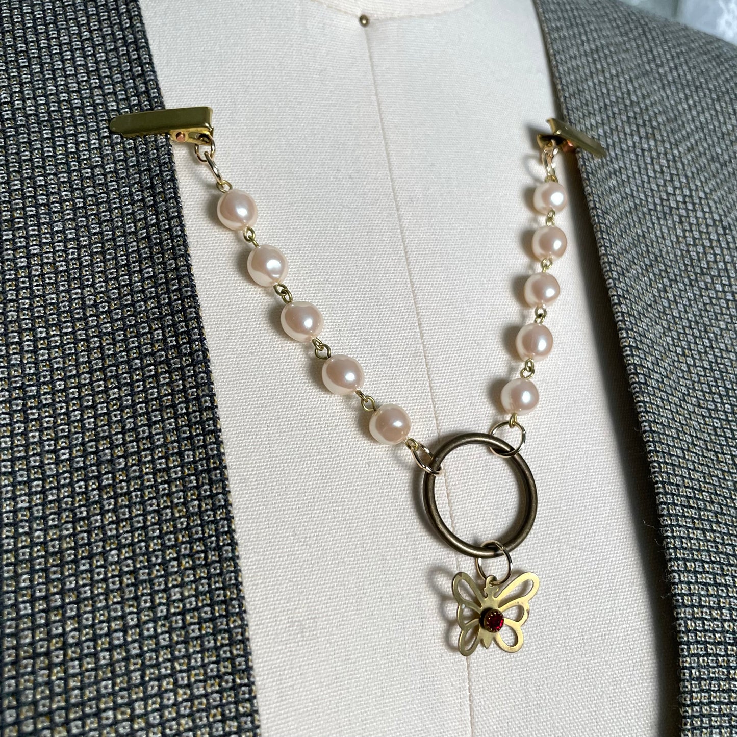 Butterfly pearl clip chain - longer