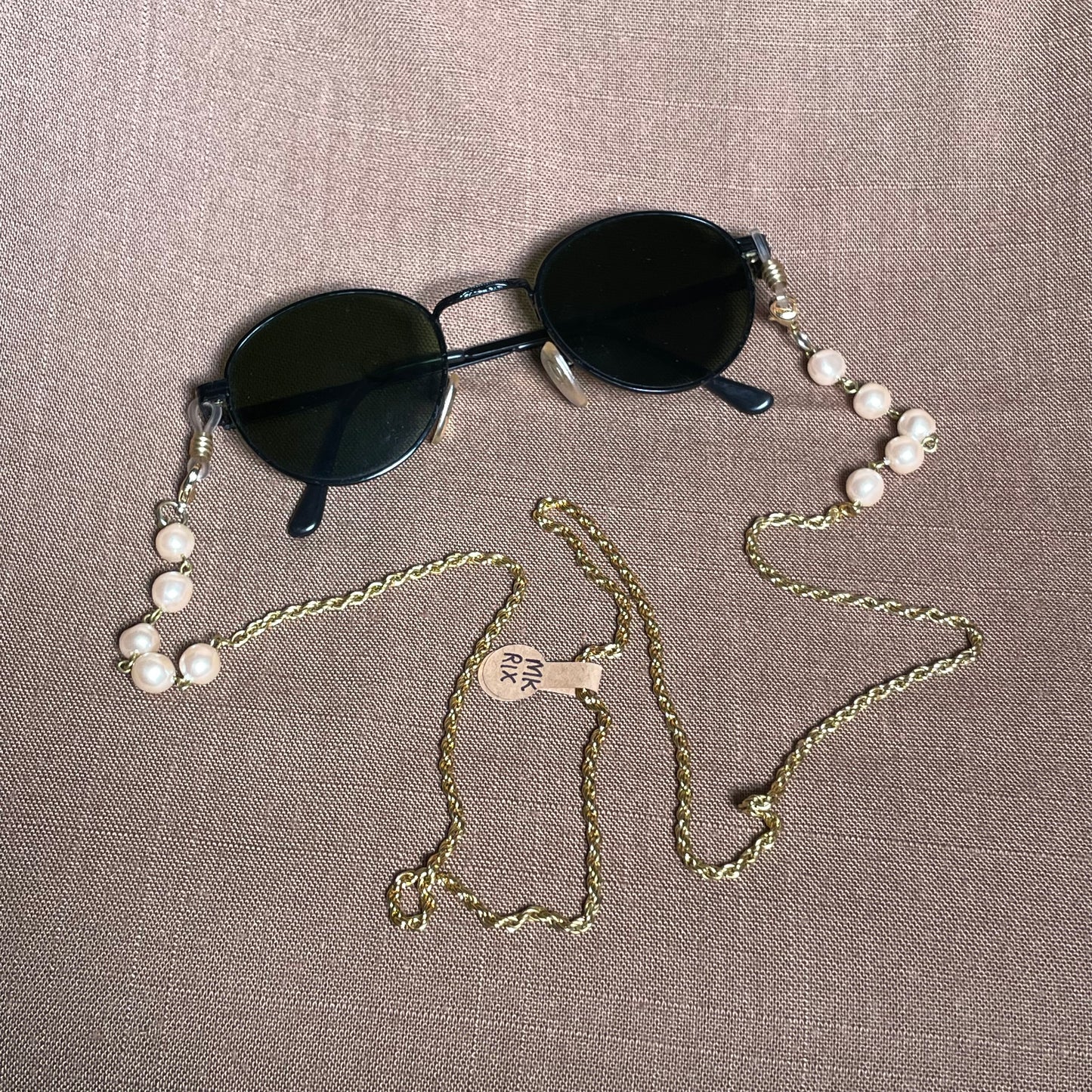 Pearl twist eyeglass chain