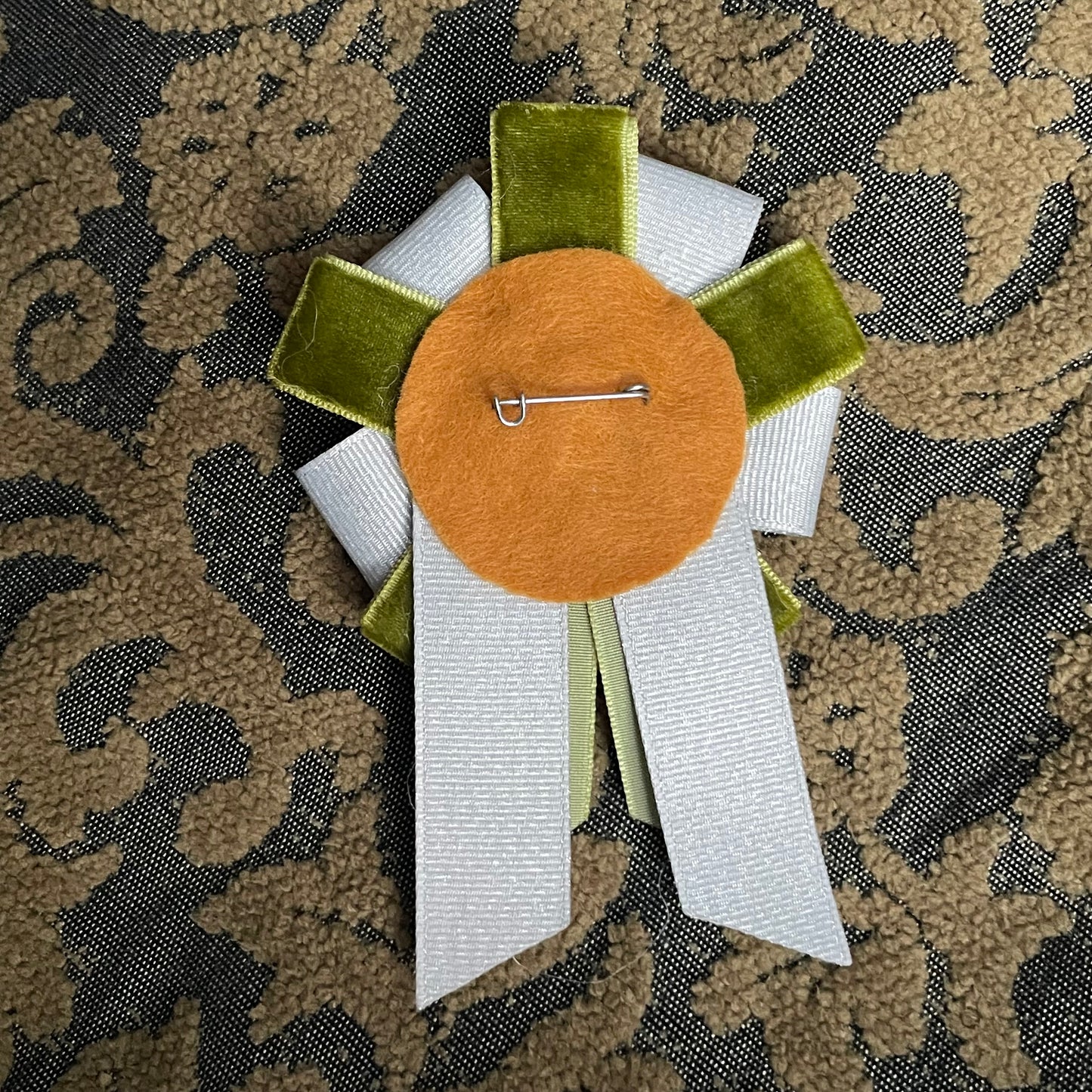 Prize Ribbon Badge Pin