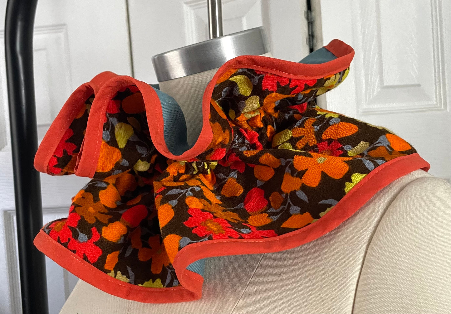 Vintage Floral Ruffle Collar