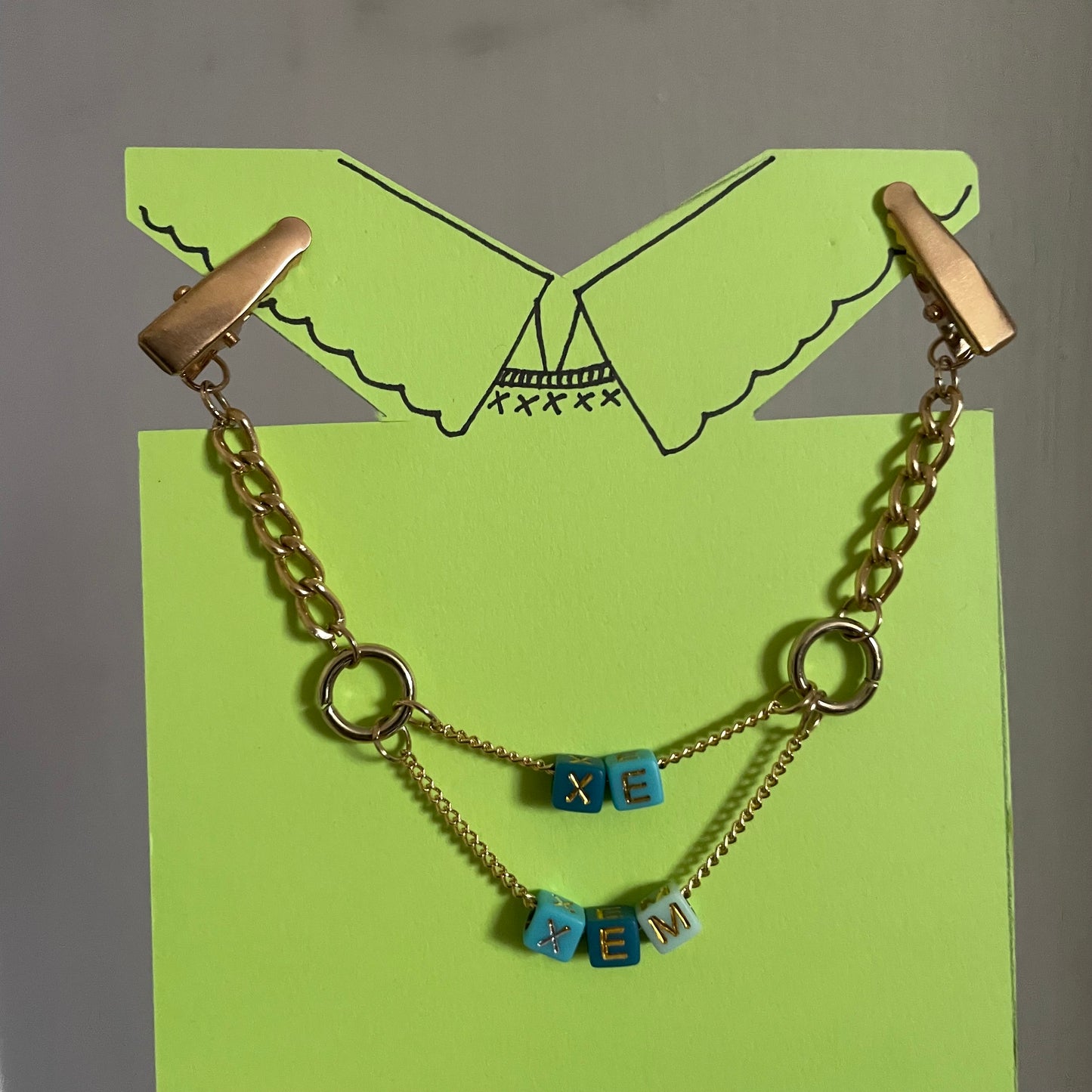 Xe/Xem Clip Chain - gold tone