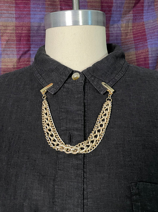 Tri-chain gold tone collar clip