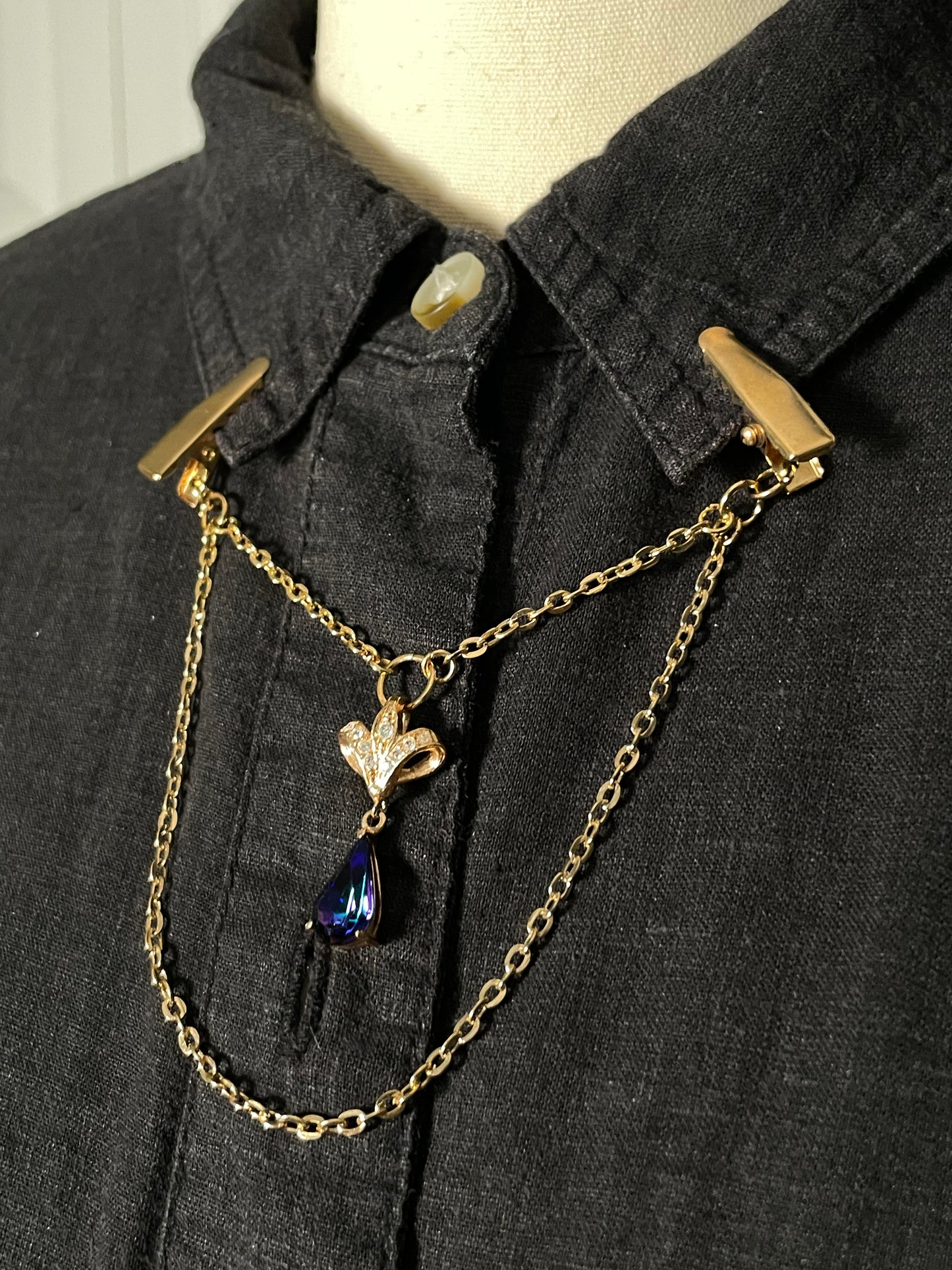 Indigo drop goldtone collar clip